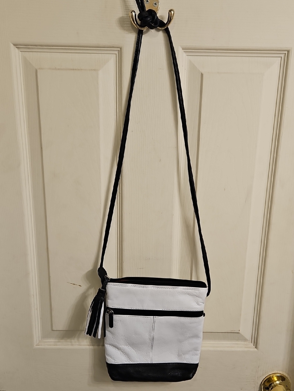 iLi New York Leather Crossbody Shoulder Bag